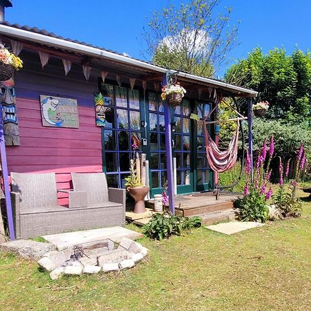 Treguth Glamping Unique Experience - Themed Huts Hotel Saint Day ภายนอก รูปภาพ