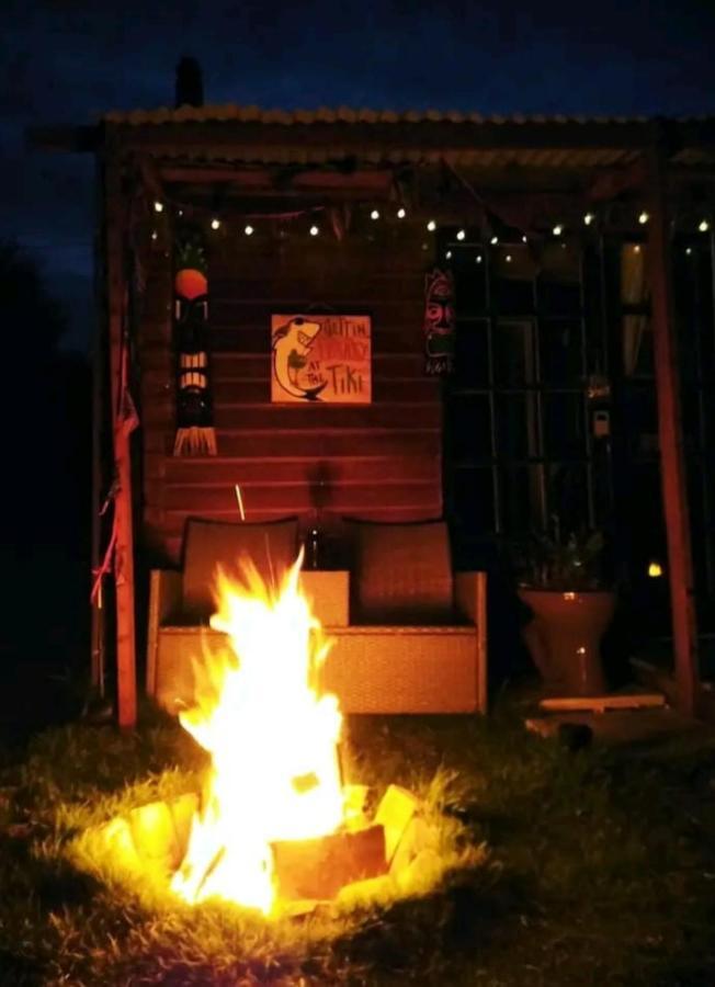 Treguth Glamping Unique Experience - Themed Huts Hotel Saint Day ภายนอก รูปภาพ