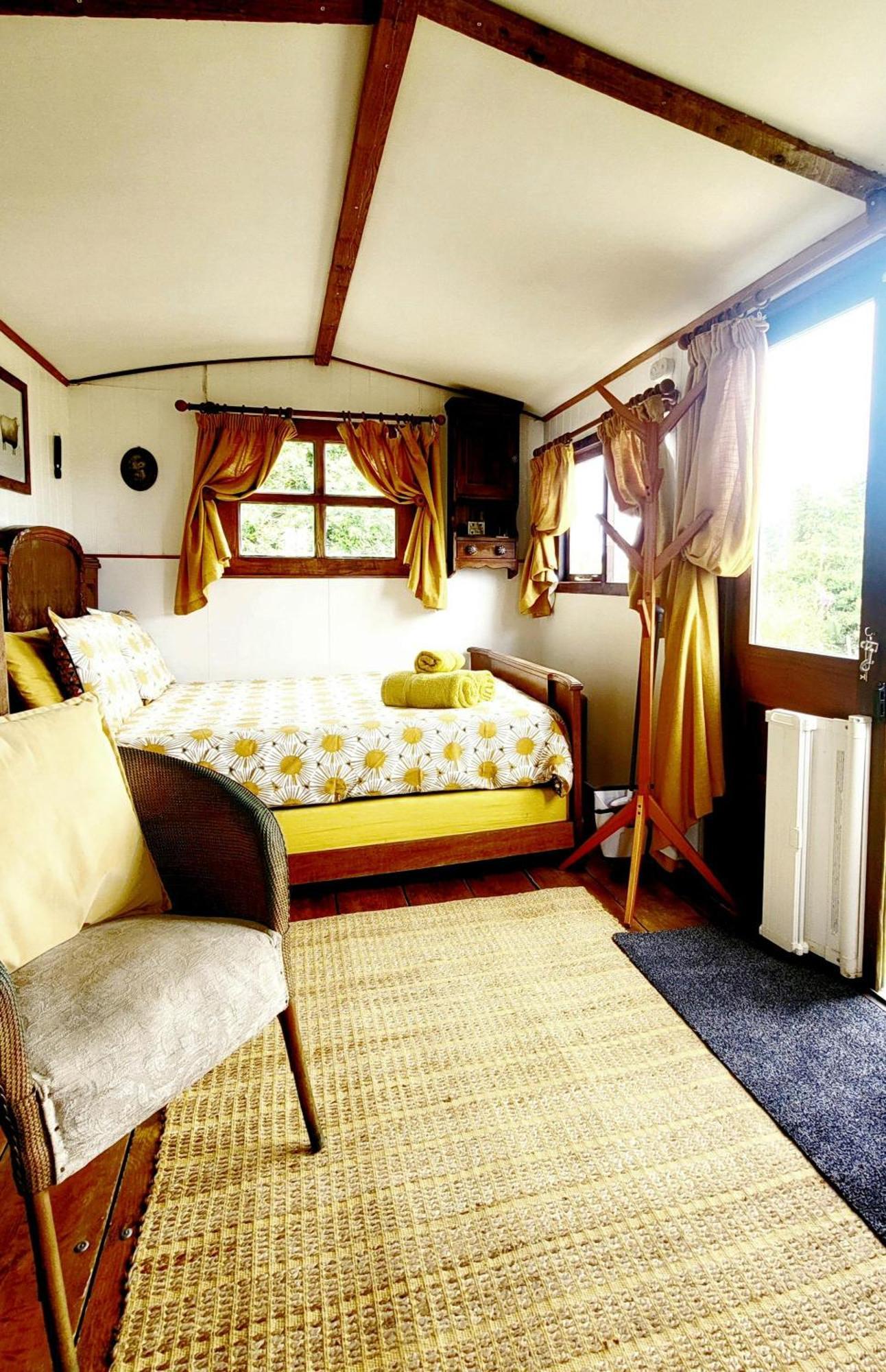 Treguth Glamping Unique Experience - Themed Huts Hotel Saint Day ภายนอก รูปภาพ