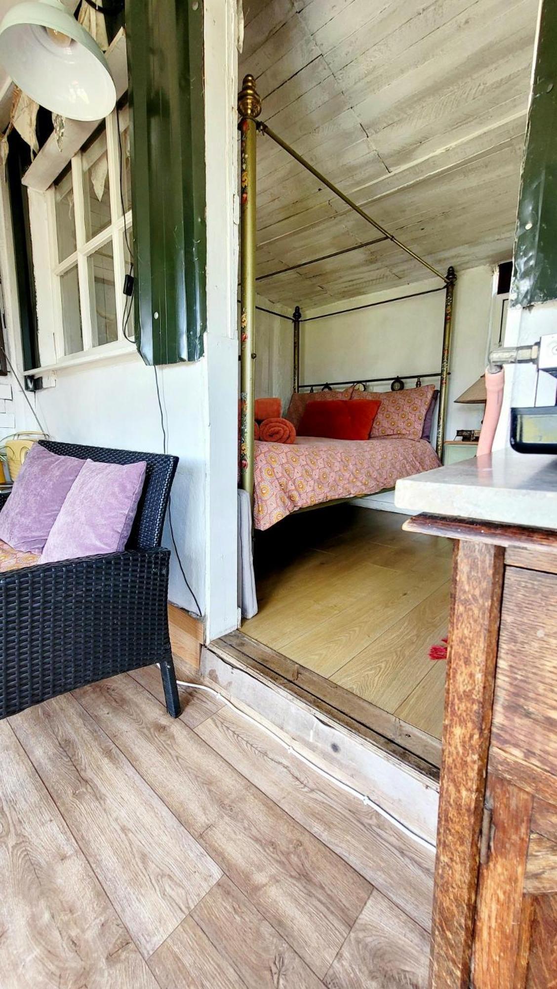 Treguth Glamping Unique Experience - Themed Huts Hotel Saint Day ภายนอก รูปภาพ