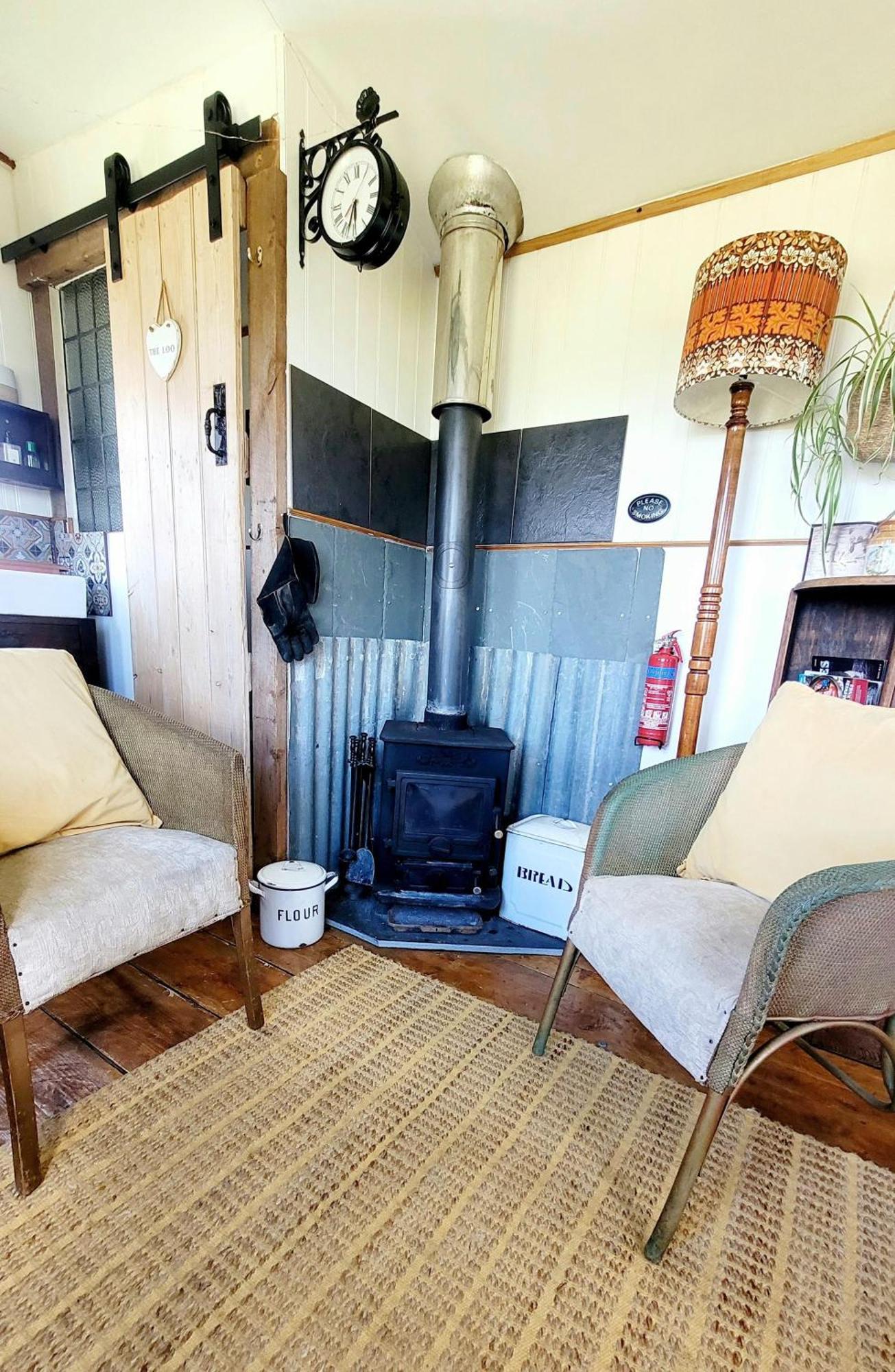 Treguth Glamping Unique Experience - Themed Huts Hotel Saint Day ภายนอก รูปภาพ