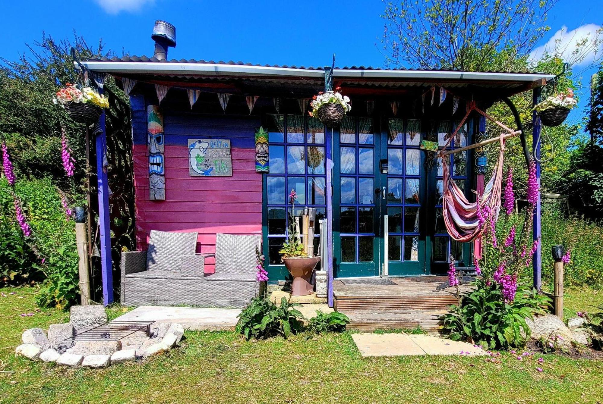 Treguth Glamping Unique Experience - Themed Huts Hotel Saint Day ภายนอก รูปภาพ